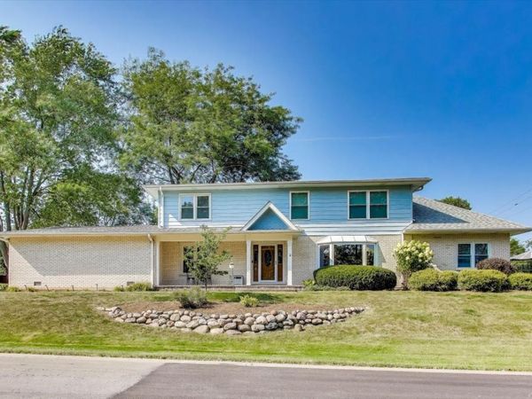 48 W Brentwood Drive , Palatine, IL 60074