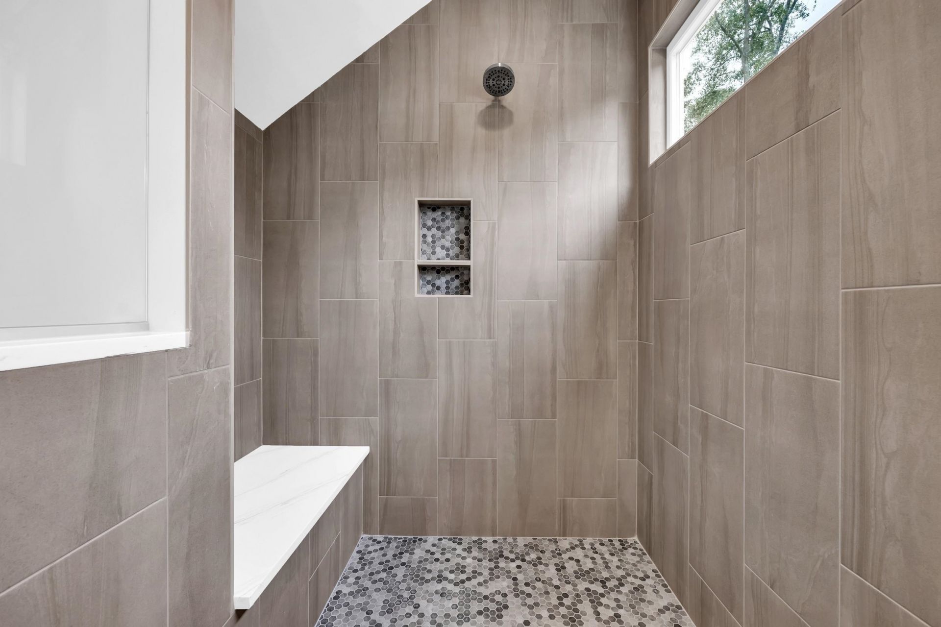 255 Madison Dr.  Photo 12