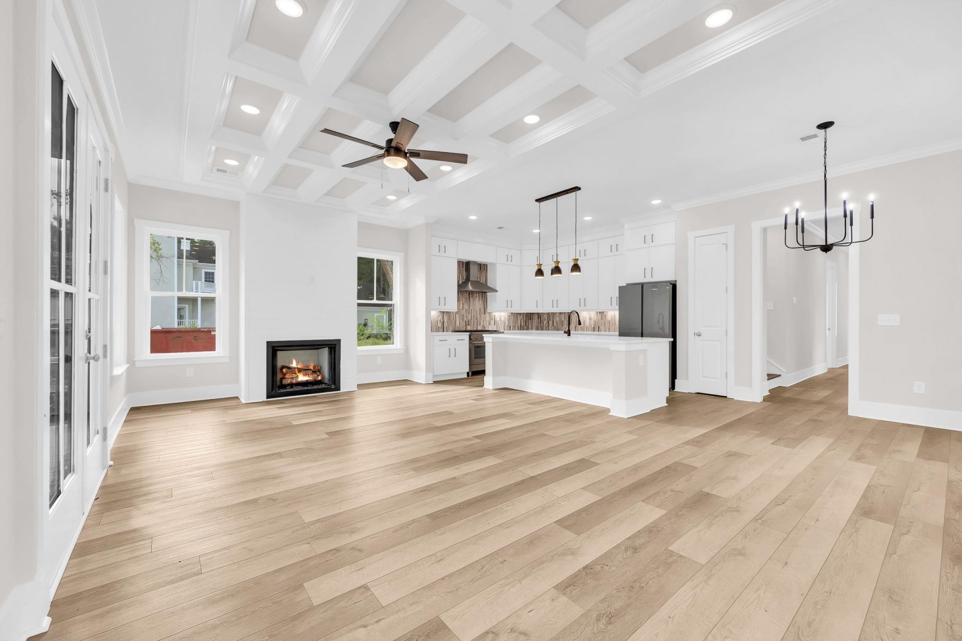 255 Madison Dr.  Photo 8