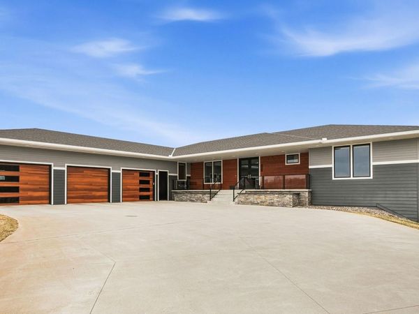 4215 32nd Street S, Saint Cloud, MN 56301