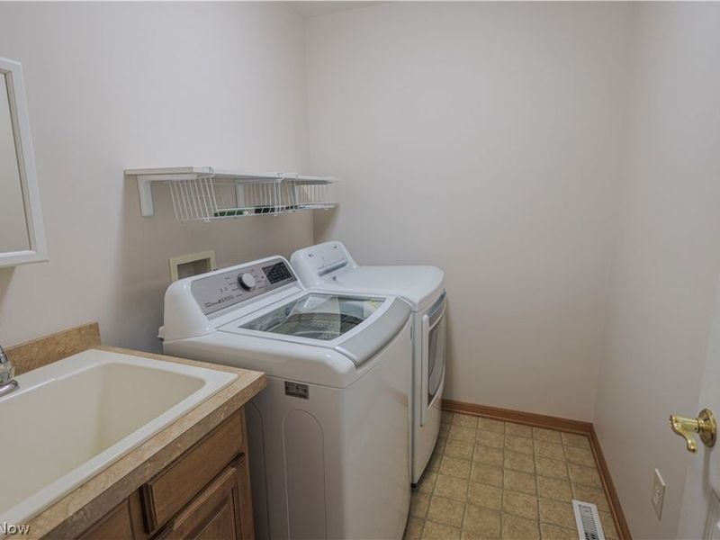 2535 Queensbury Road , Alliance, OH 44601 Photo 34