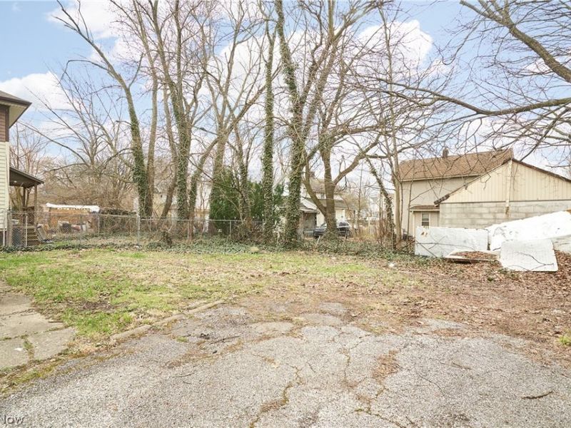 772 Brown Street , Akron, OH 44311 Photo 4