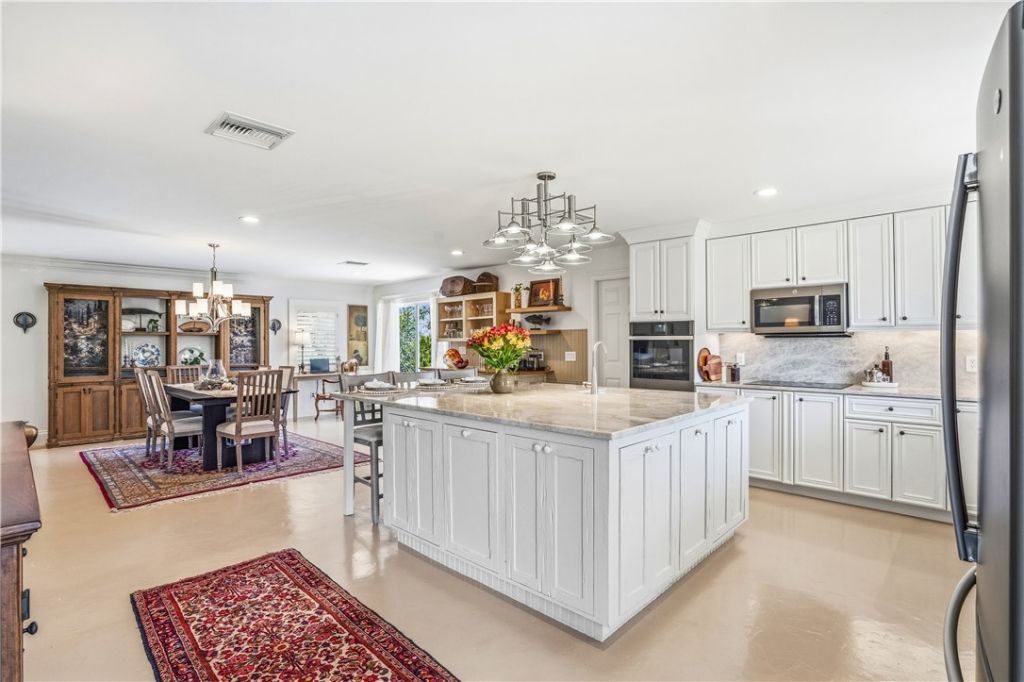 727 Shore Drive, Vero Beach, FL 32963 Photo