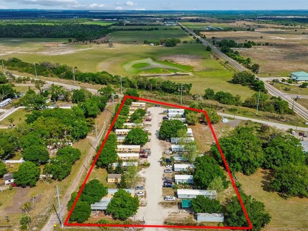 610 RAILROAD STREET , WIMAUMA, FL 33598