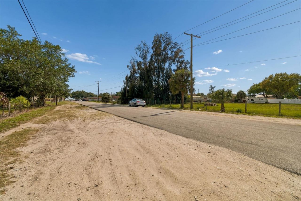 610 Railroad Street , Wimauma, FL 33598 Photo