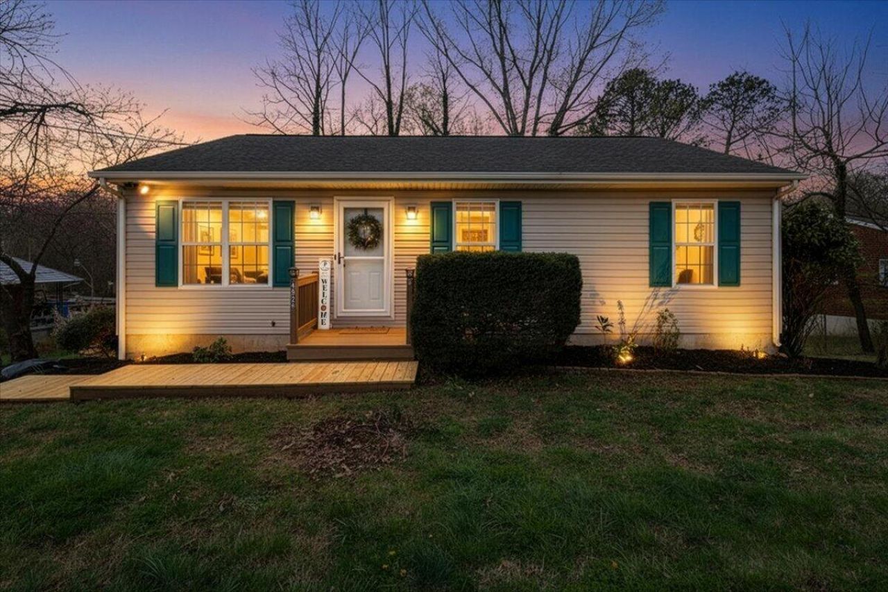4926 Northwood Dr Nw, Roanoke, VA 24017 Main Photo