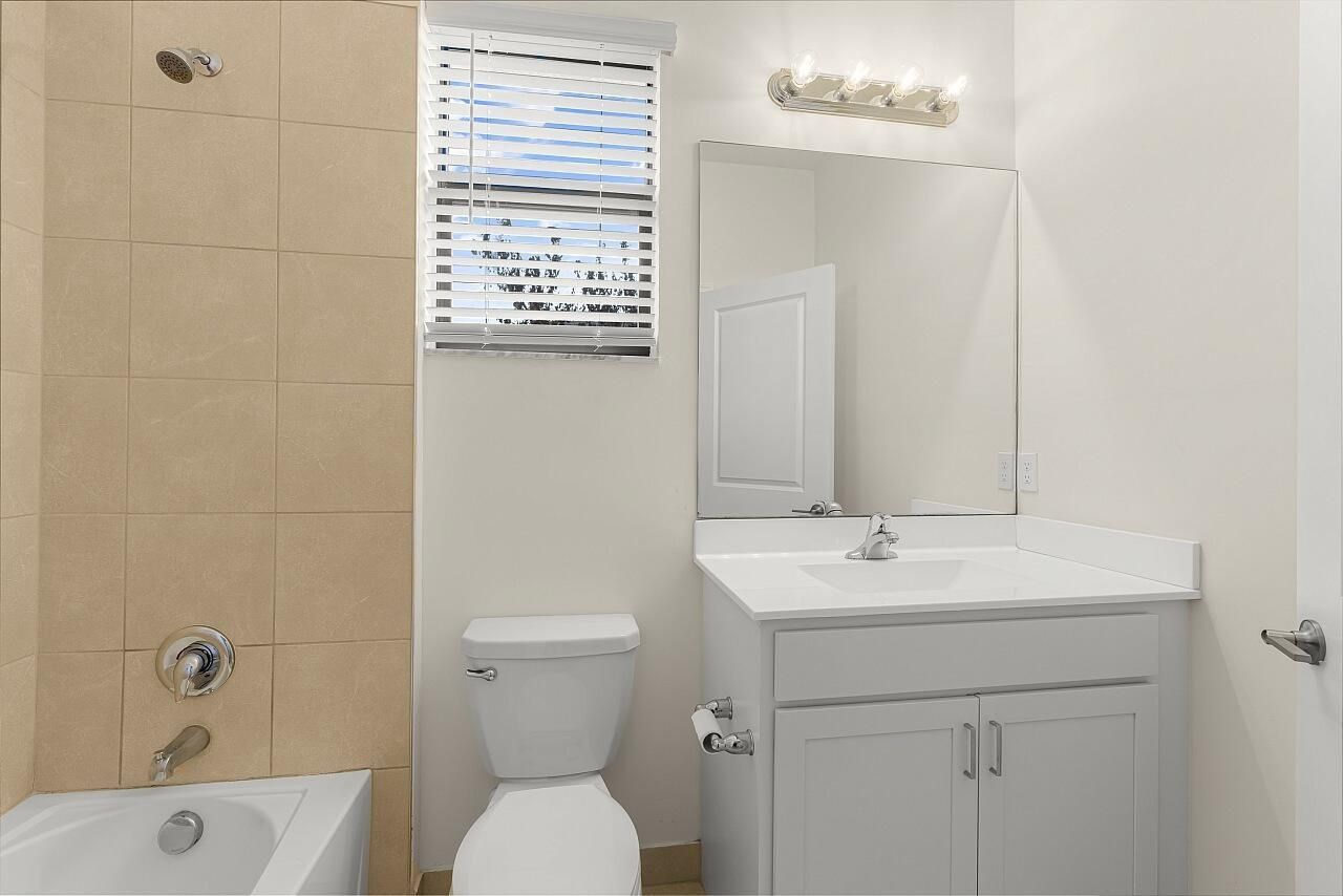 10156 W Villa Circle, Vero Beach, FL 32966 Photo