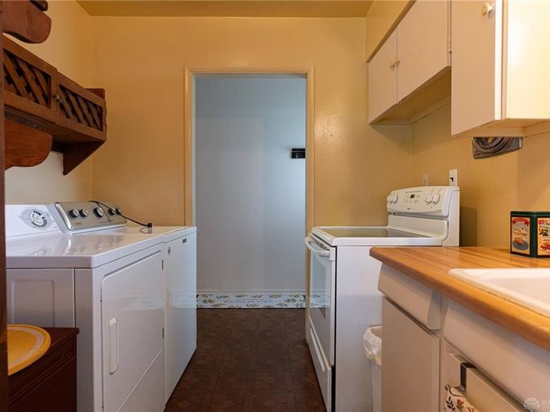 1413 Huffman Avenue, Dayton, OH 45403 Photo 8