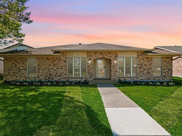 714 Royal Oaks Drive, Garland, TX 75040