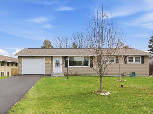 105 Clark Lane , Camillus, NY 13031