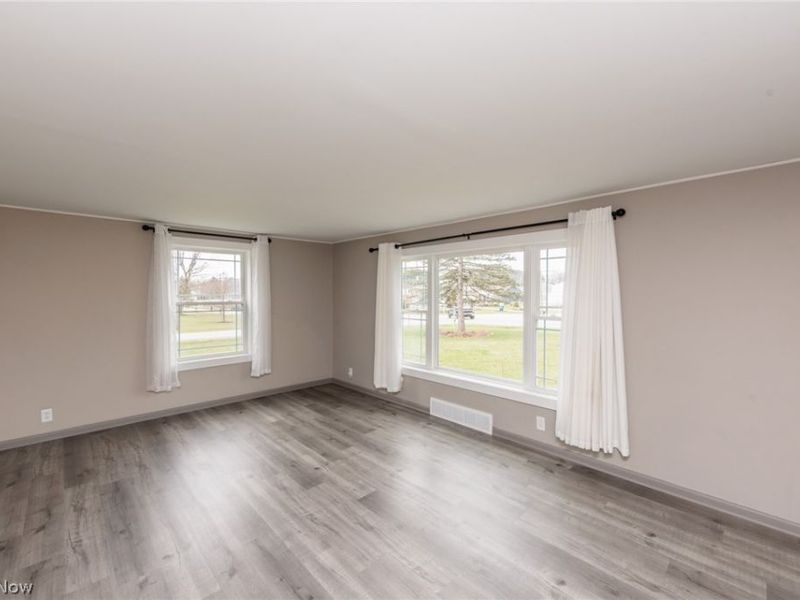 9985 Mount Eaton Road , Wadsworth, OH 44281 Photo 11