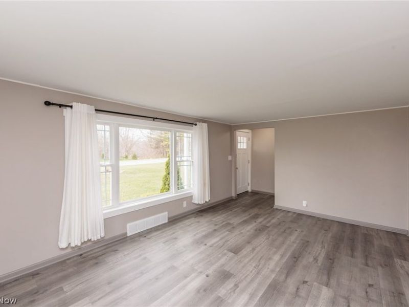 9985 Mount Eaton Road , Wadsworth, OH 44281 Photo 12