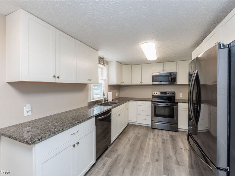 9985 Mount Eaton Road , Wadsworth, OH 44281 Photo 7