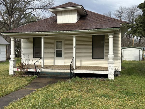 447 N Thompson Street , Vinita, OK 74301