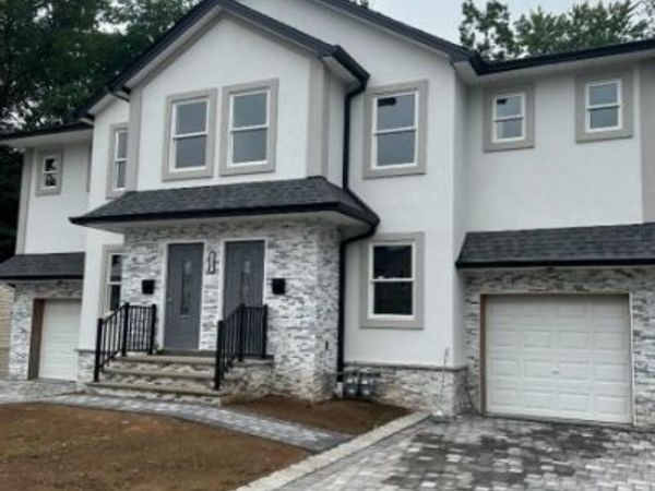 338 Lincoln Ave, Elmwood Park, NJ 07407