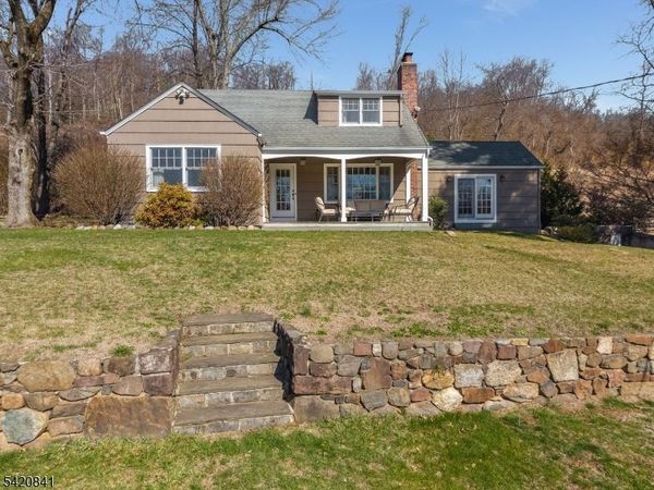 622 River Rd, Chatham, NJ 07928