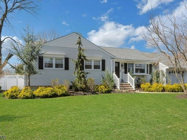 205 Rockland Ave, River Vale, NJ 07675