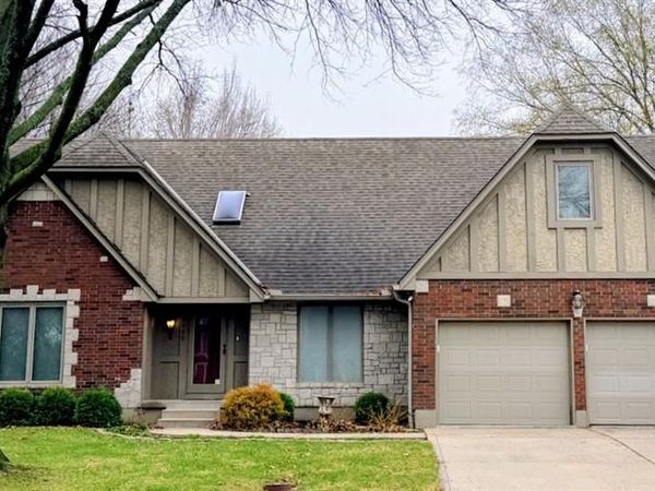 2019 NE Waterfield Place, Blue Springs, MO 64014