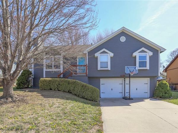 1229 Applewood Street, Lee's Summit, MO 64086