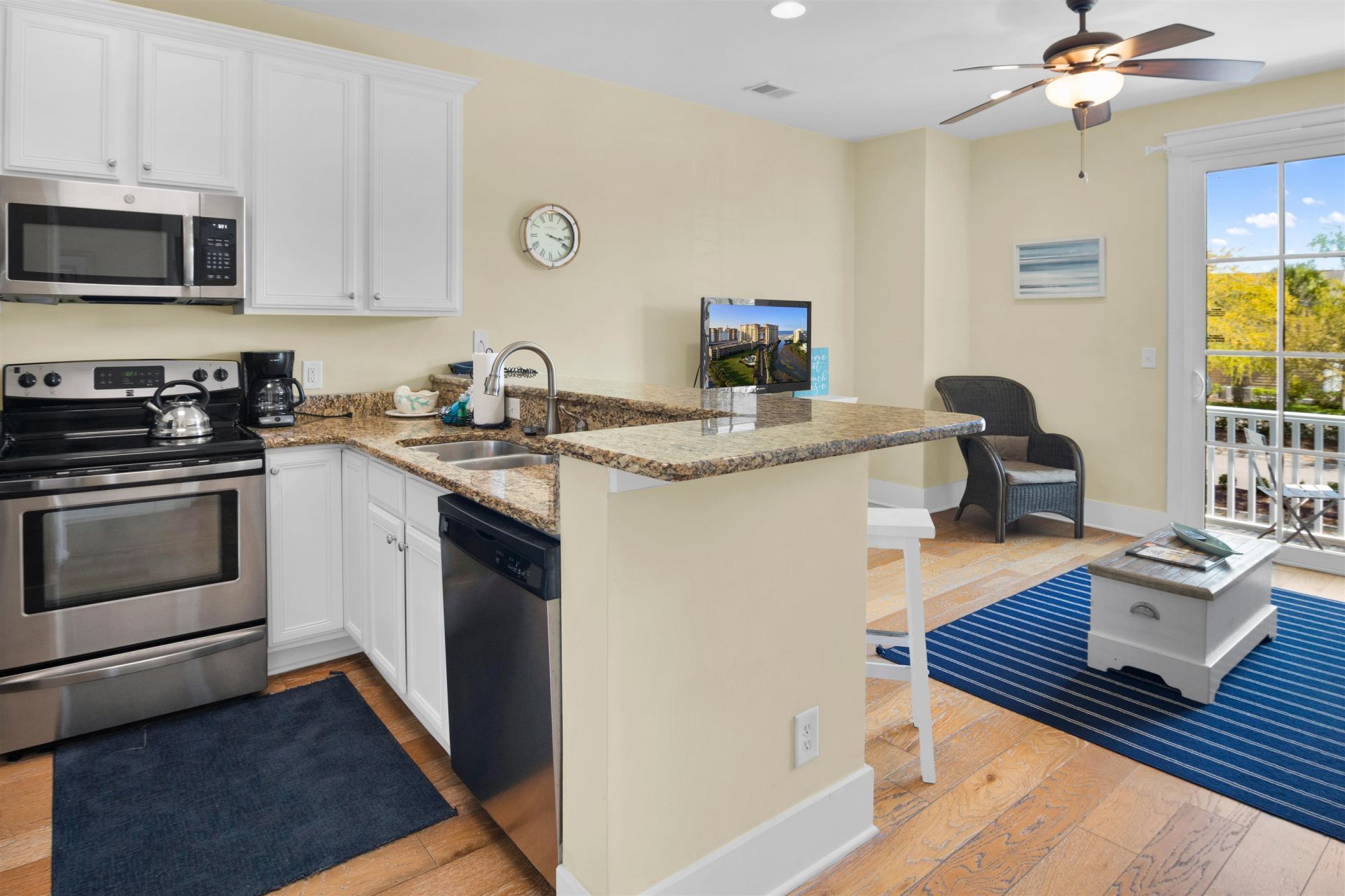 711 Madiera Dr. Photo 16