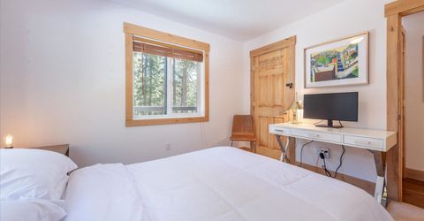 50638 Hemlock Court, Soda Springs, CA 95728 Photo