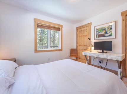 50638 Hemlock Court, Soda Springs, CA 95728 Photo