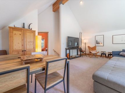 50638 Hemlock Court, Soda Springs, CA 95728 Photo