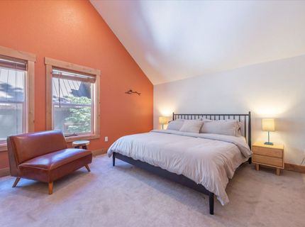 50638 Hemlock Court, Soda Springs, CA 95728 Photo