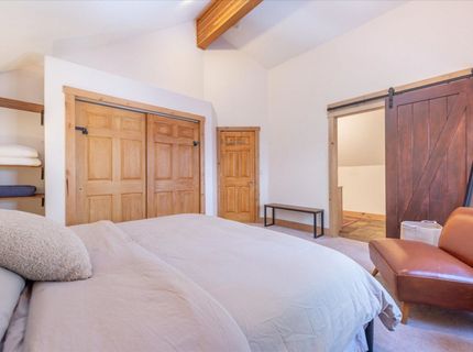 50638 Hemlock Court, Soda Springs, CA 95728 Photo