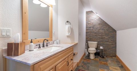 50638 Hemlock Court, Soda Springs, CA 95728 Photo