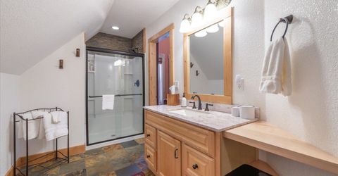 50638 Hemlock Court, Soda Springs, CA 95728 Photo