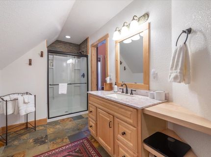 50638 Hemlock Court, Soda Springs, CA 95728 Photo