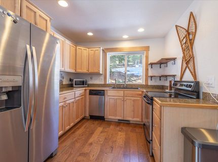 50638 Hemlock Court, Soda Springs, CA 95728 Photo