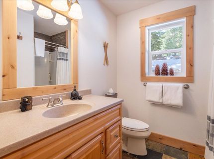 50638 Hemlock Court, Soda Springs, CA 95728 Photo