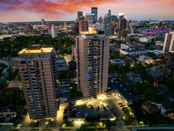 400 Groveland Avenue, Unit 708, Minneapolis, MN 55403