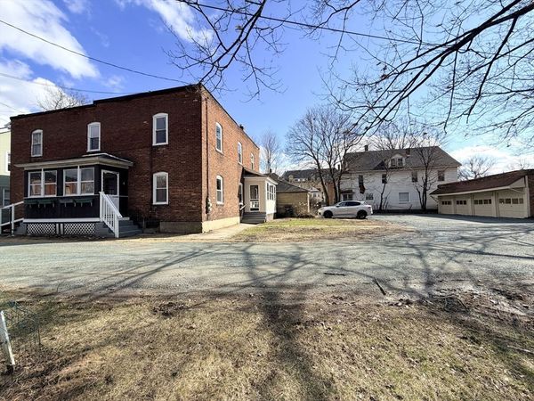5-6 Monteleone Pl, Pittsfield, MA 01201