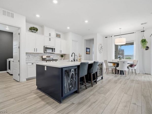 246 Tallis Hills Avenue, Henderson, NV 89011