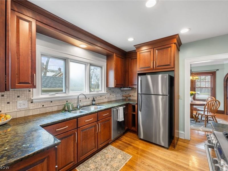 2135 Riverside Drive , Lakewood, OH 44107 Photo 14