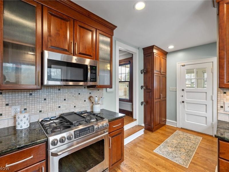 2135 Riverside Drive , Lakewood, OH 44107 Photo 16