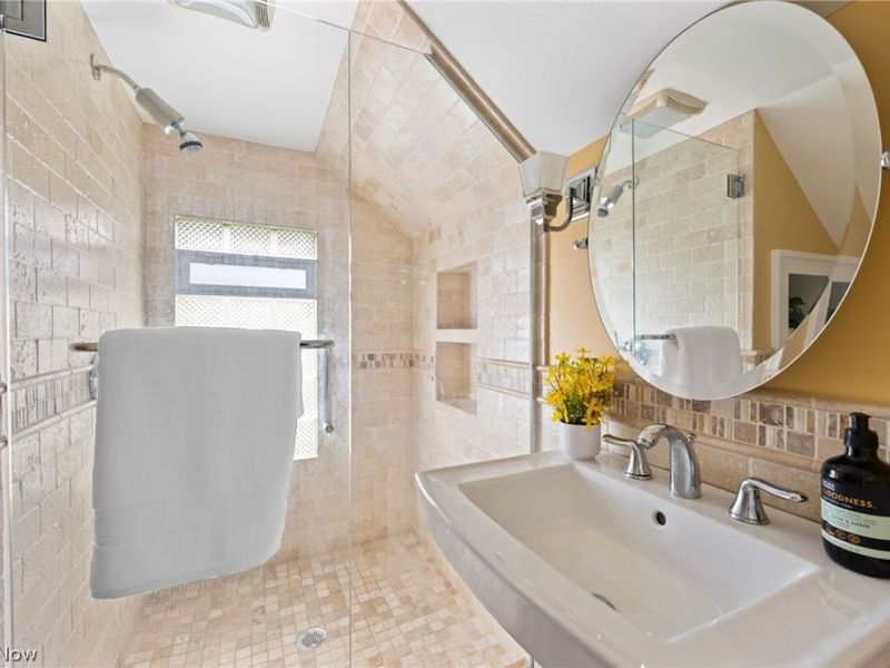 2135 Riverside Drive , Lakewood, OH 44107 Photo 31