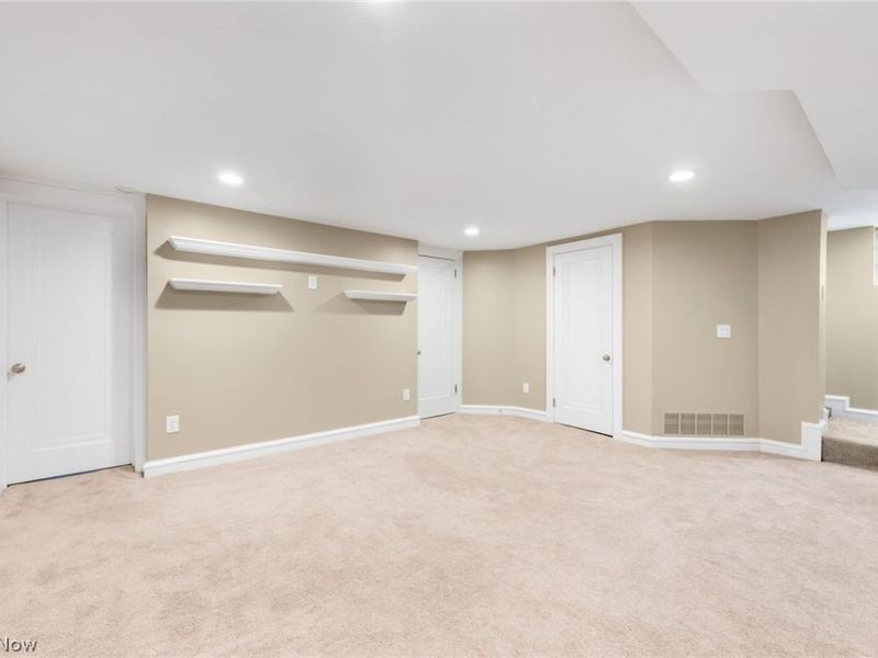 2135 Riverside Drive , Lakewood, OH 44107 Photo 34