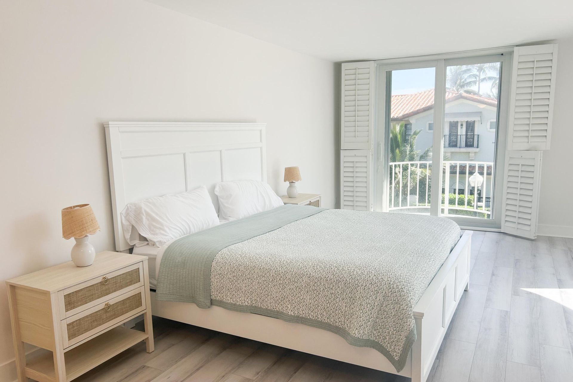 100 Worth Avenue, Unit 320, Palm Beach, FL 33480 Photo