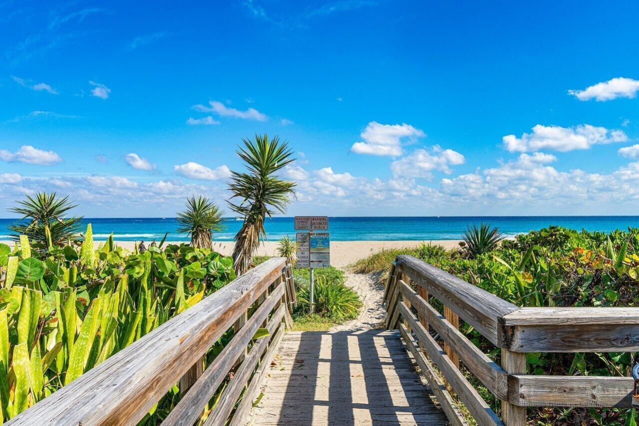 100 Worth Avenue, Unit 320, Palm Beach, FL 33480 Photo