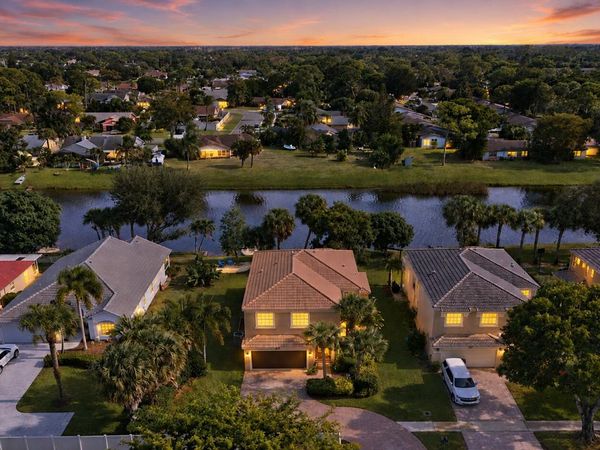 2462 Westmont Place, Royal Palm Beach, FL 33411
