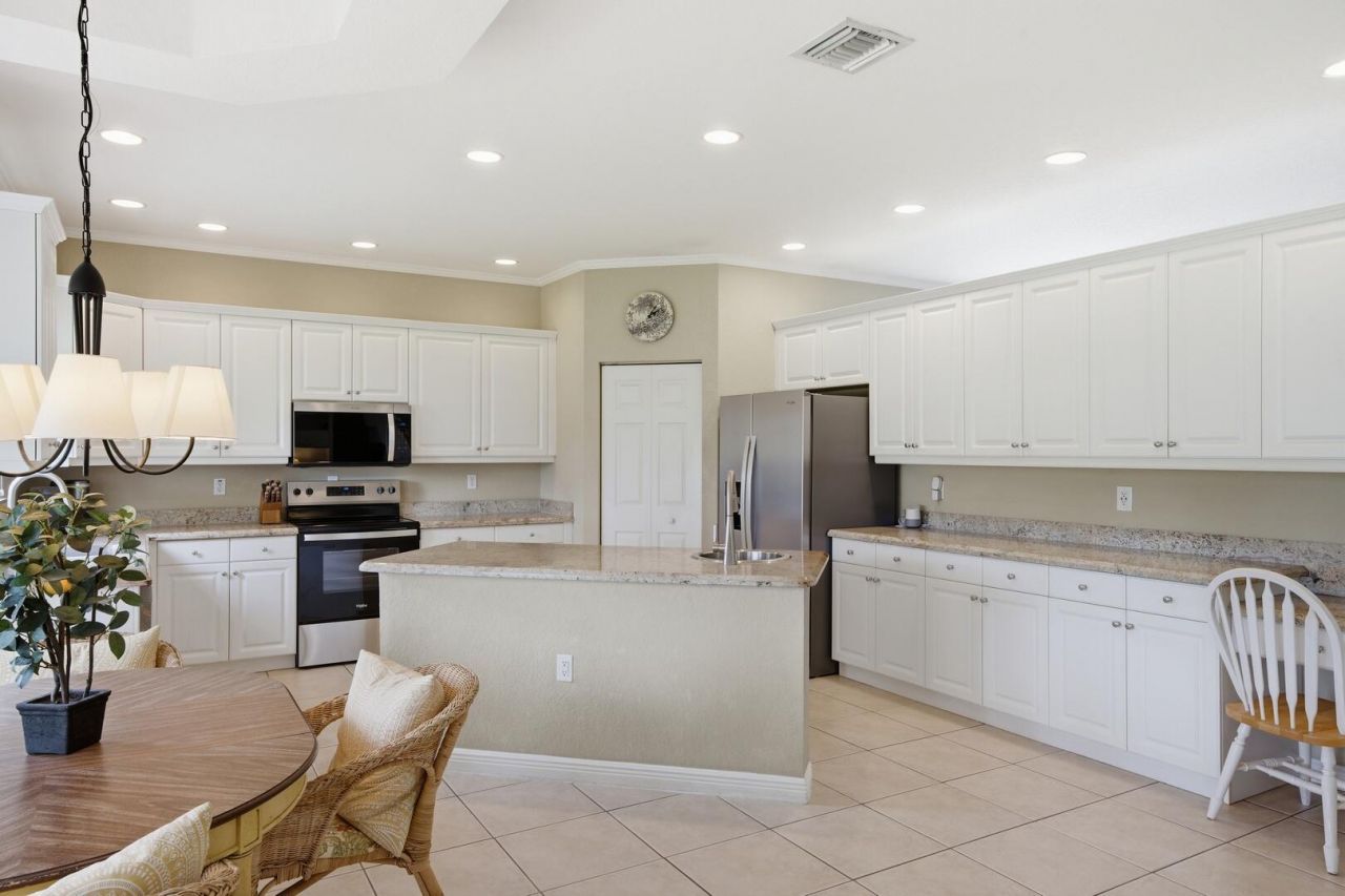 2462 Westmont Place, Royal Palm Beach, FL 33411 Photo