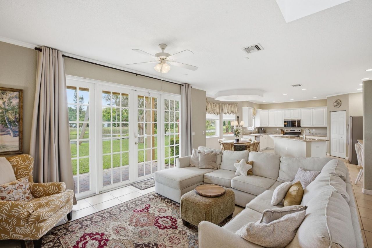 2462 Westmont Place, Royal Palm Beach, FL 33411 Photo