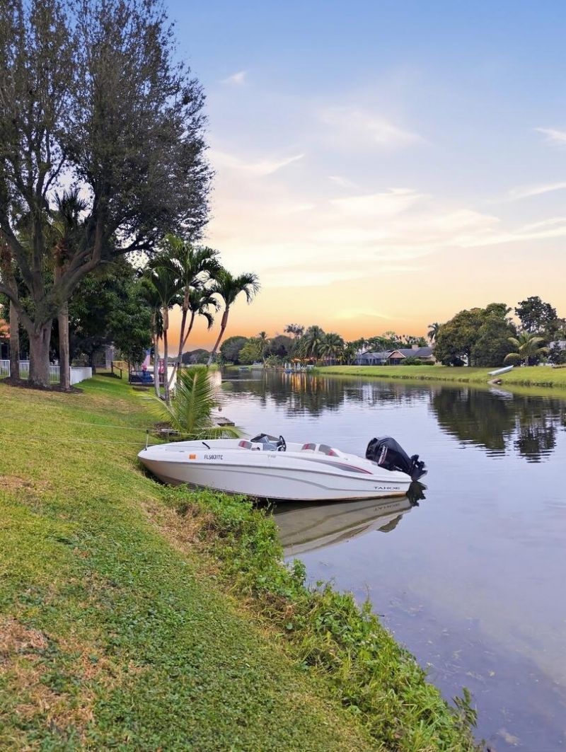 2462 Westmont Place, Royal Palm Beach, FL 33411 Photo