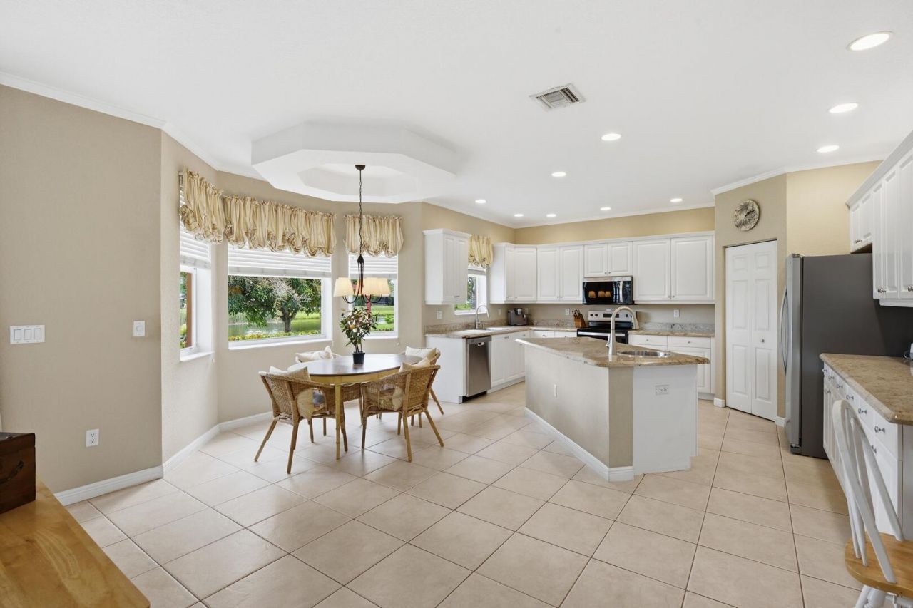 2462 Westmont Place, Royal Palm Beach, FL 33411 Photo