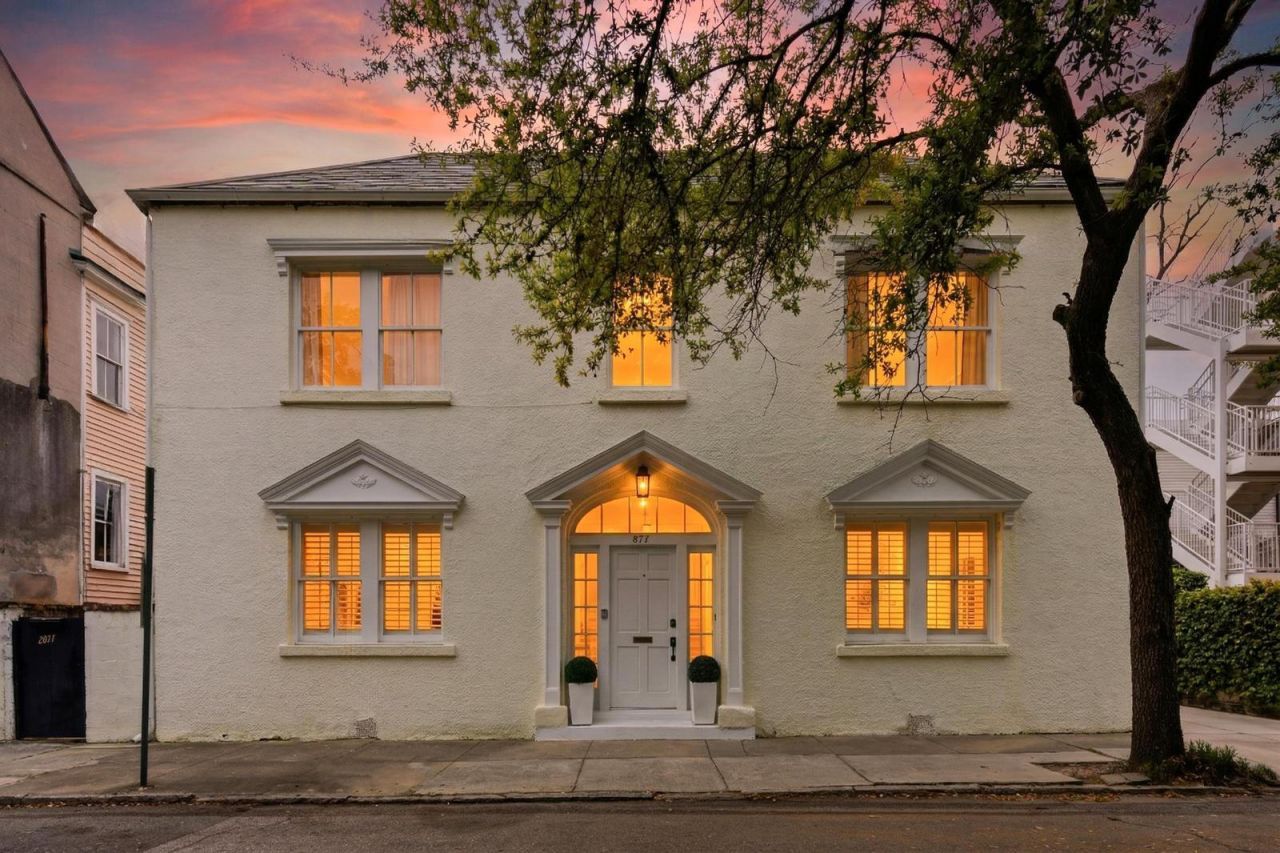 87 1/2 1/4 Warren Street Photo 1