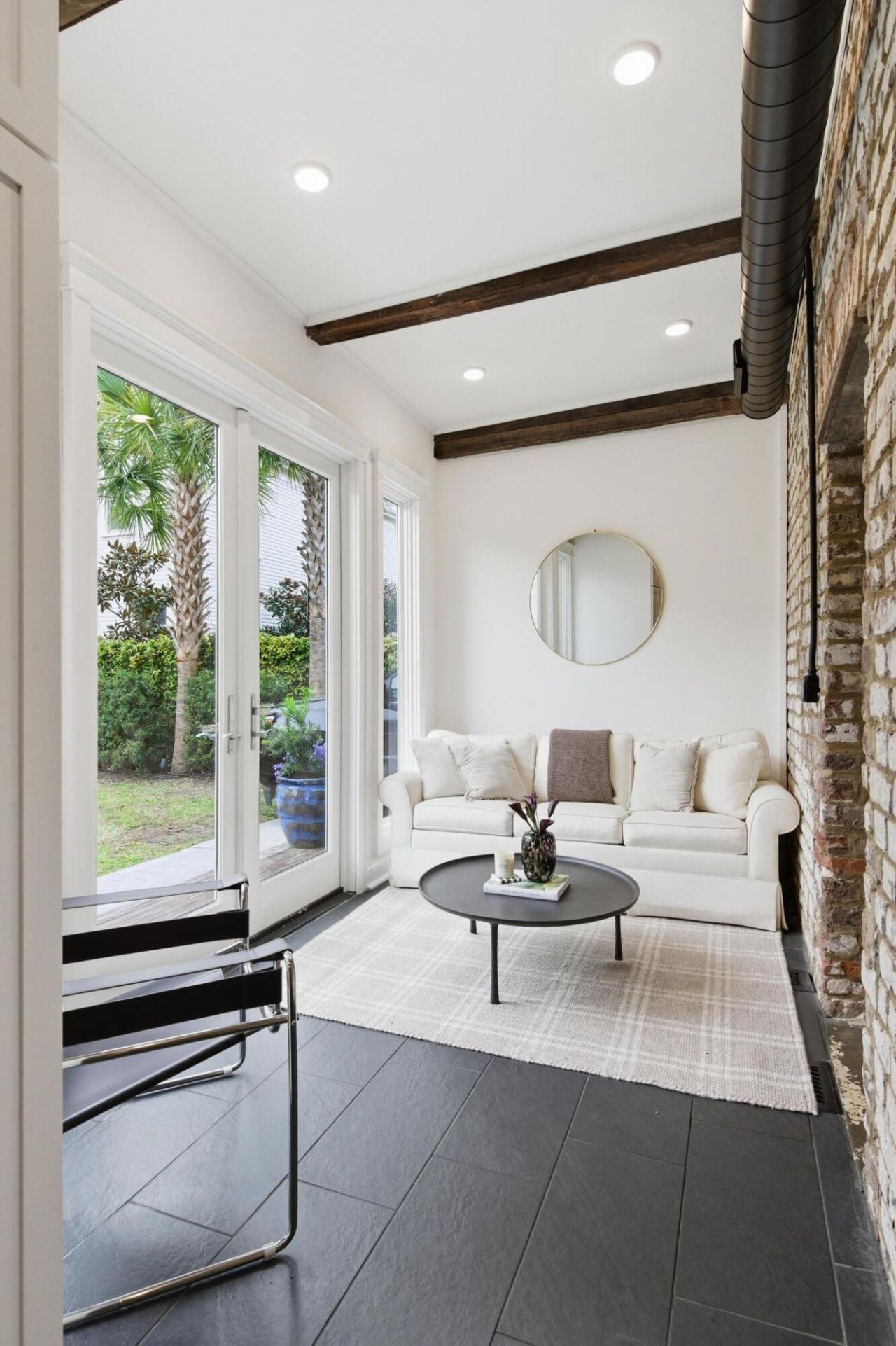 87 1/2 1/4 Warren Street Photo 23